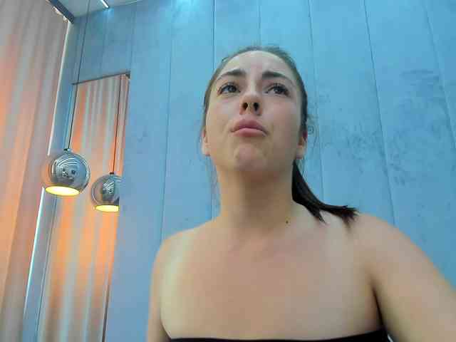 Lucy-Day webcam