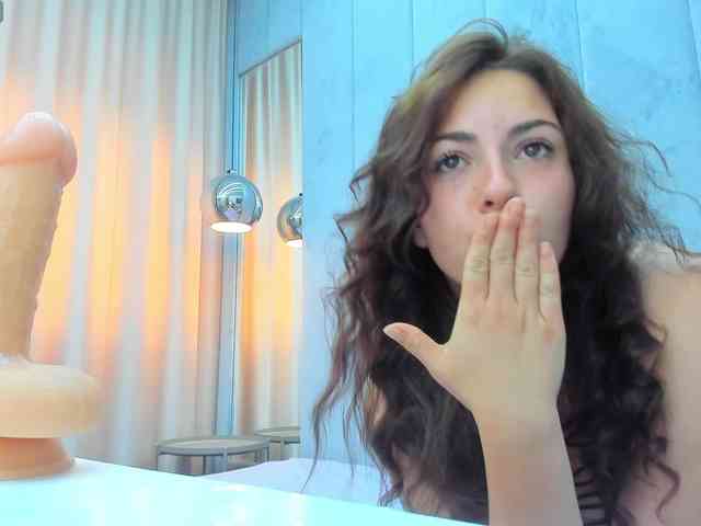 Lucy-Day webcam