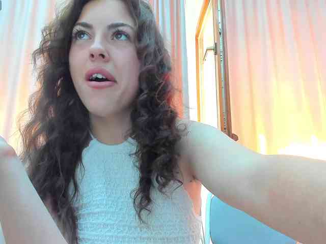Lucy-Day webcam