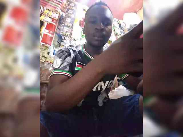 Llongstrokerr Live Webcam on BongaCams