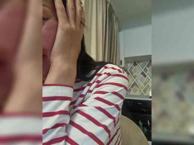 DEAR_BRUDER_HELLOOOO webcam