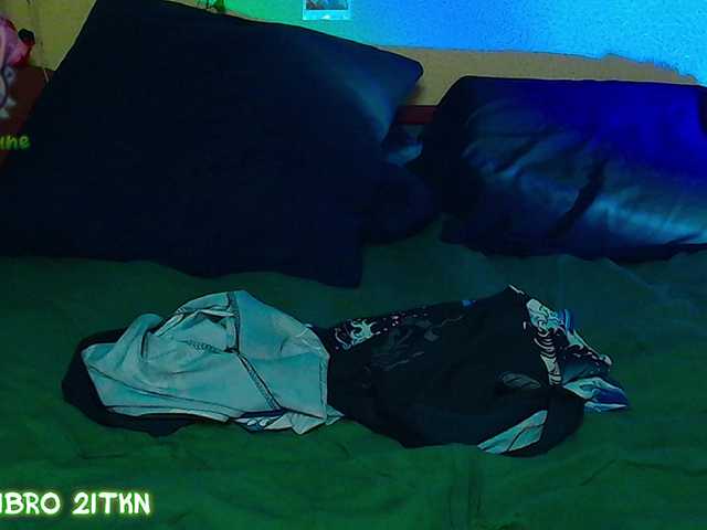 Tricky-Kitsune's BongaCams show and profile