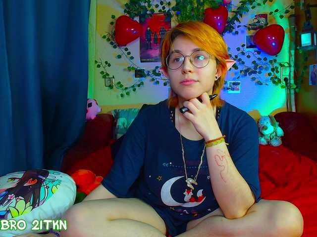 Tricky-Kitsune Live Cam on BongaCams