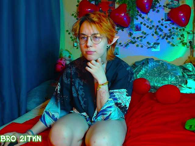 Tricky-Kitsune's BongaCams show and profile