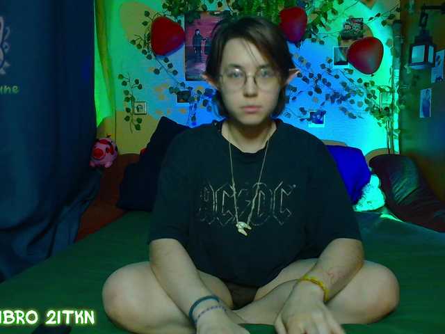 Tricky-Kitsune's BongaCams show and profile