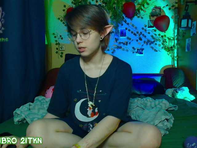 Tricky-Kitsune's BongaCams show and profile