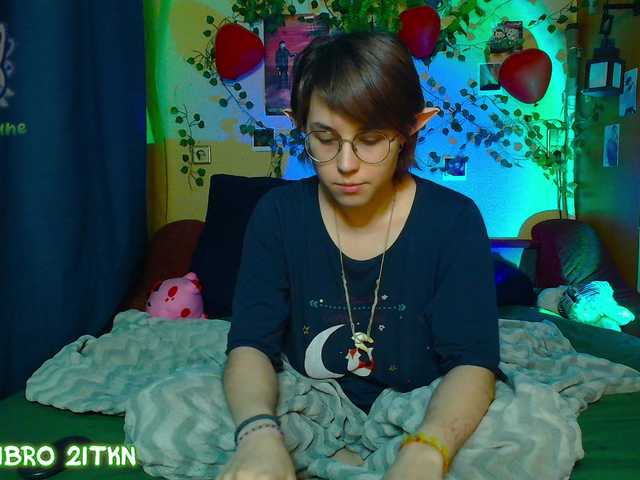 Tricky-Kitsune's BongaCams show and profile