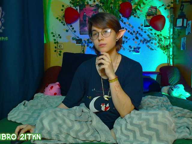 Tricky-Kitsune's BongaCams show and profile