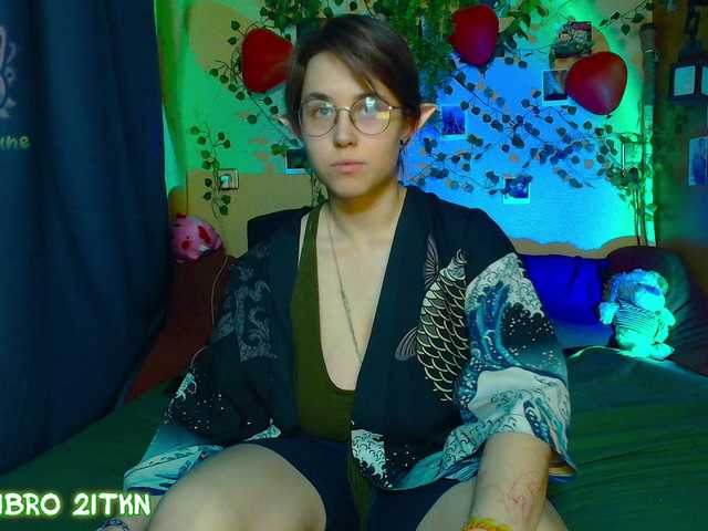 Tricky-Kitsune's BongaCams show and profile