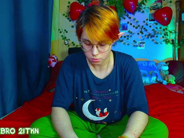 Tricky-Kitsune's BongaCams show and profile