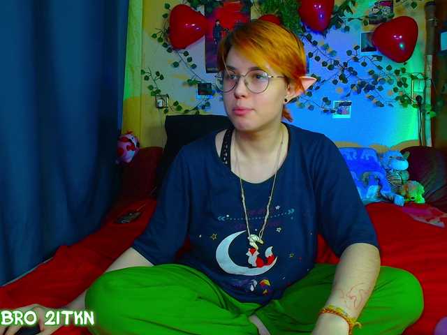 Tricky-Kitsune's BongaCams show and profile