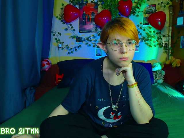 Tricky-Kitsune's BongaCams show and profile