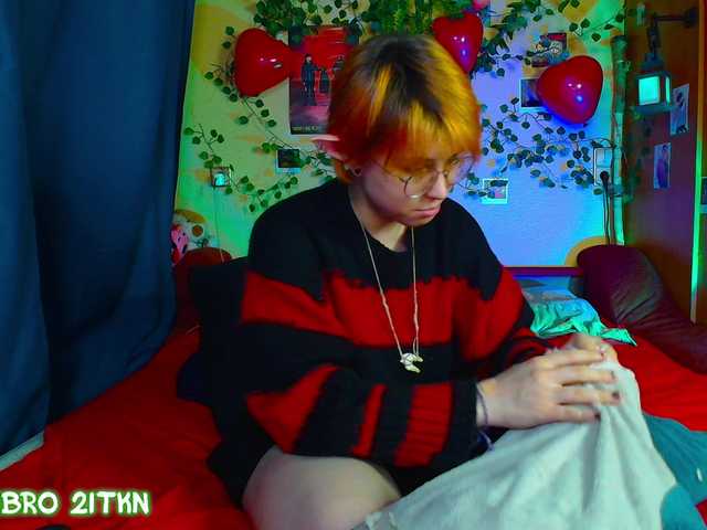 Tricky-Kitsune's BongaCams show and profile