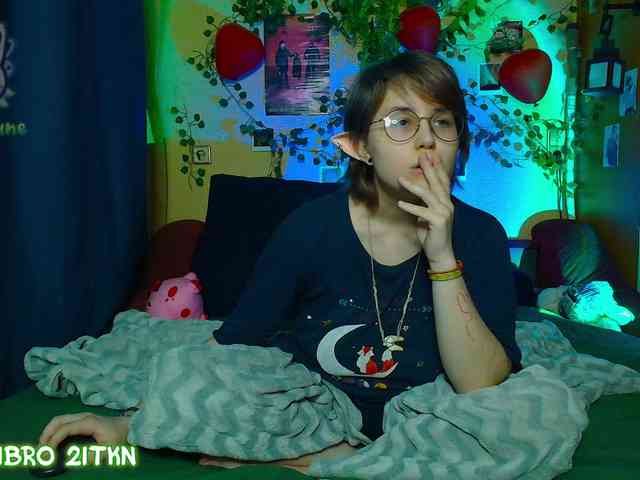 Tricky_Kitsune webcam