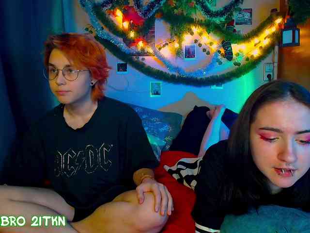 Tricky_Kitsune webcam