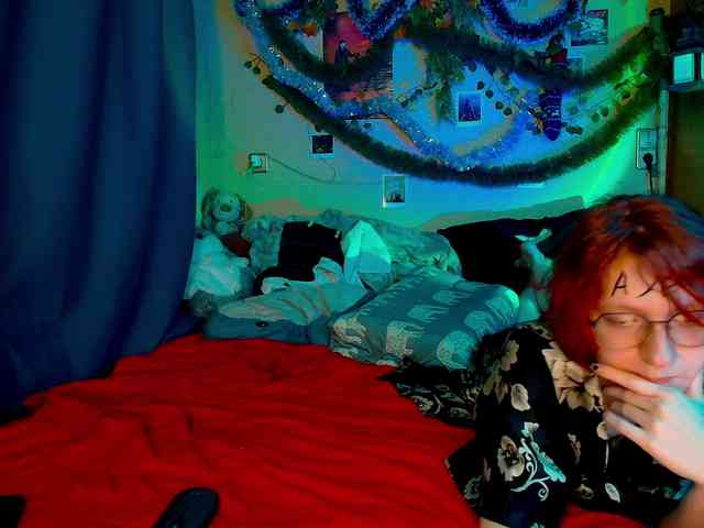 Tricky_Kitsune webcam