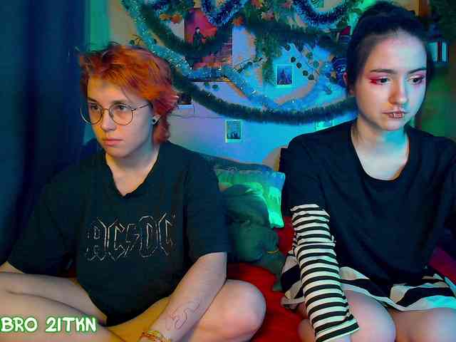 Tricky_Kitsune webcam