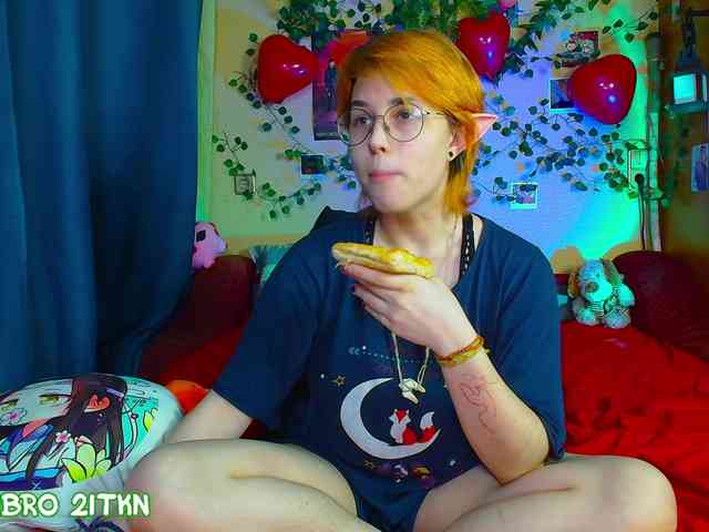 Tricky_Kitsune webcam