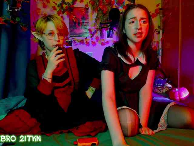 Tricky_Kitsune webcam