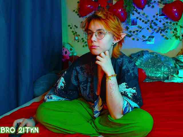 Tricky_Kitsune webcam