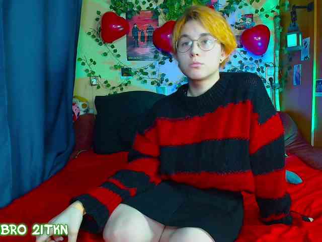 Tricky_Kitsune webcam