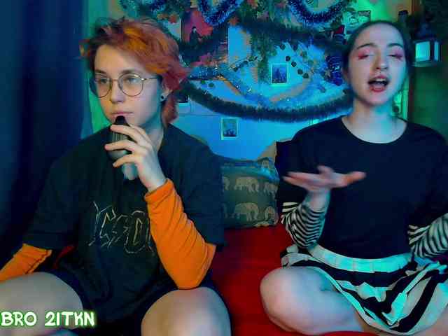 Tricky_Kitsune webcam