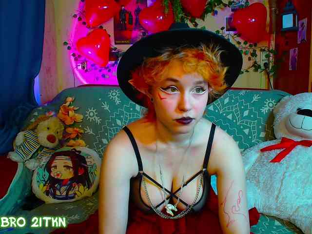 Tricky_Kitsune webcam