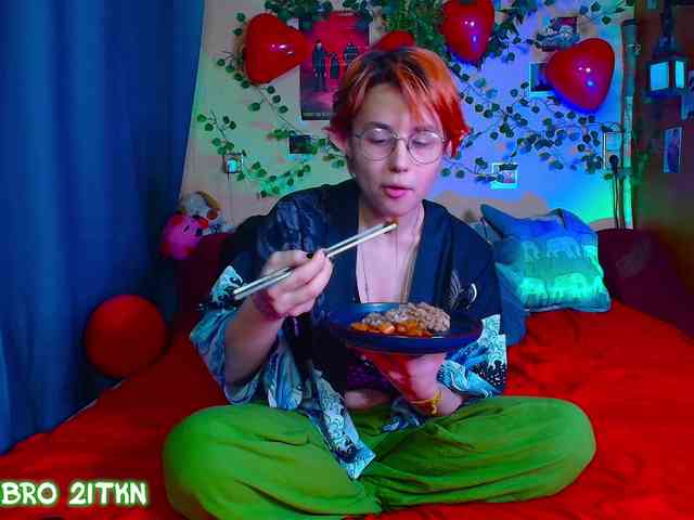 Tricky_Kitsune webcam