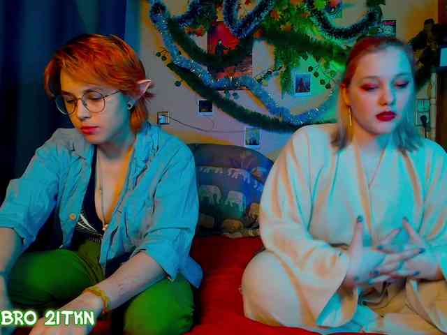 Tricky_Kitsune webcam