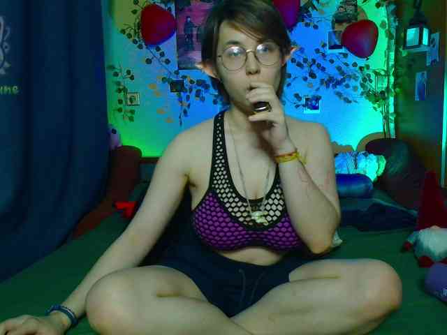 Tricky_Kitsune webcam