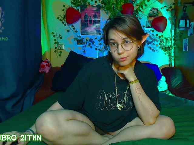 Tricky_Kitsune webcam