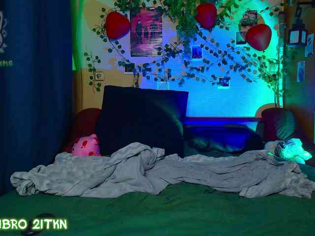 Tricky_Kitsune webcam