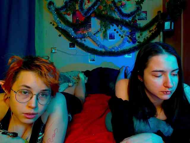 Tricky_Kitsune webcam