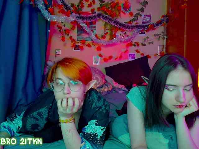 Tricky_Kitsune webcam