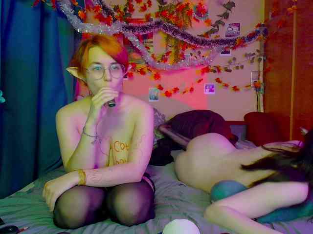 Tricky_Kitsune webcam