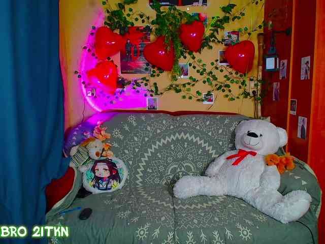 Tricky_Kitsune webcam