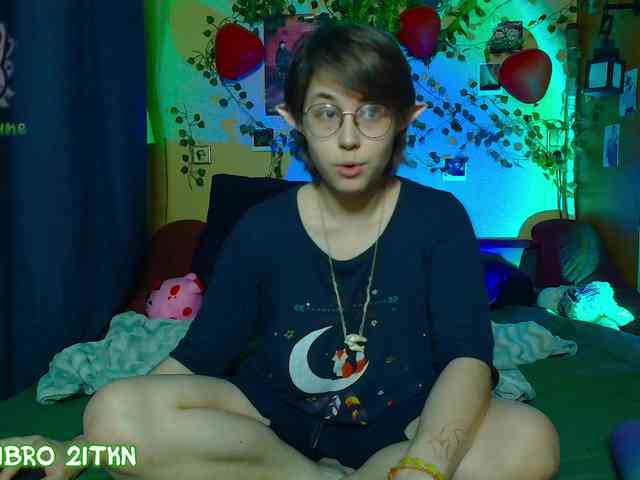 Tricky_Kitsune webcam