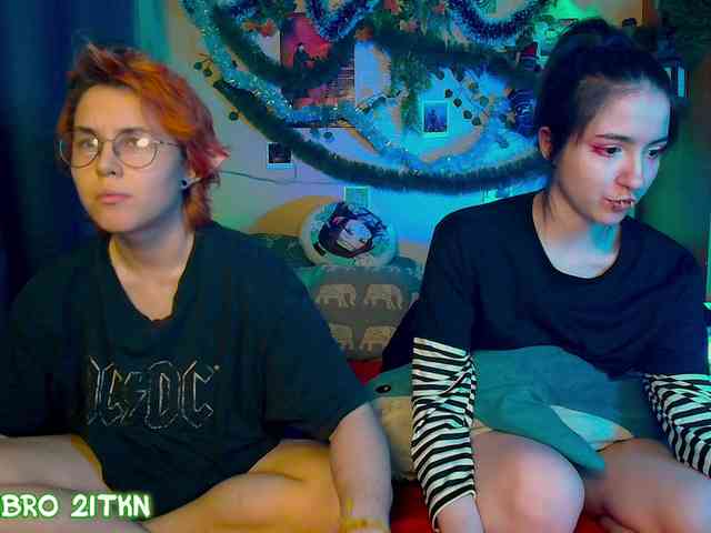 Tricky_Kitsune webcam