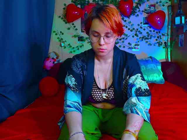 Tricky_Kitsune webcam