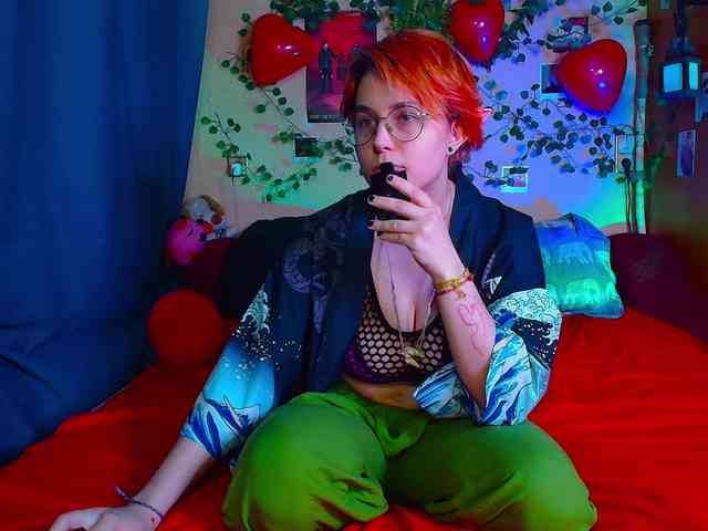 Tricky_Kitsune webcam