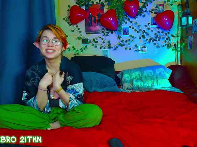 Tricky_Kitsune webcam