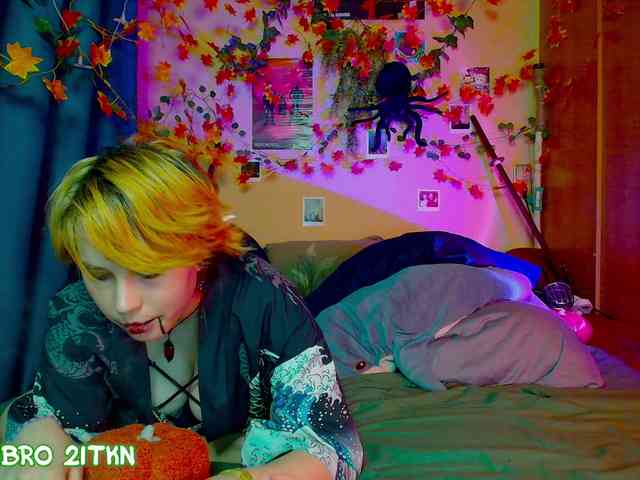 Tricky_Kitsune webcam