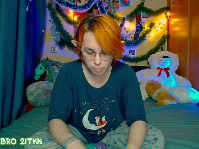 Tricky_Kitsune webcam