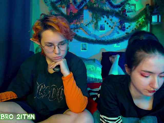 Tricky_Kitsune webcam