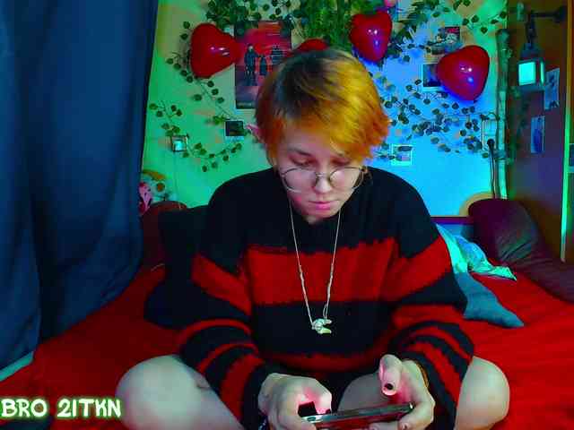 Tricky_Kitsune webcam