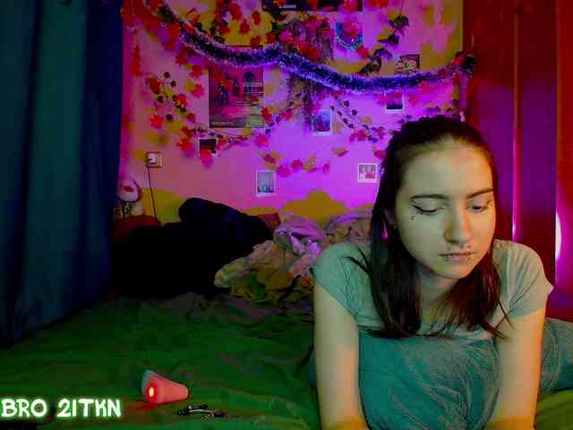 Tricky_Kitsune webcam