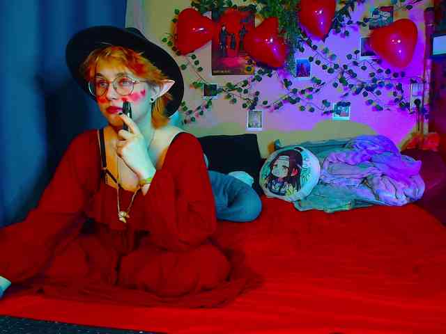 Tricky_Kitsune webcam