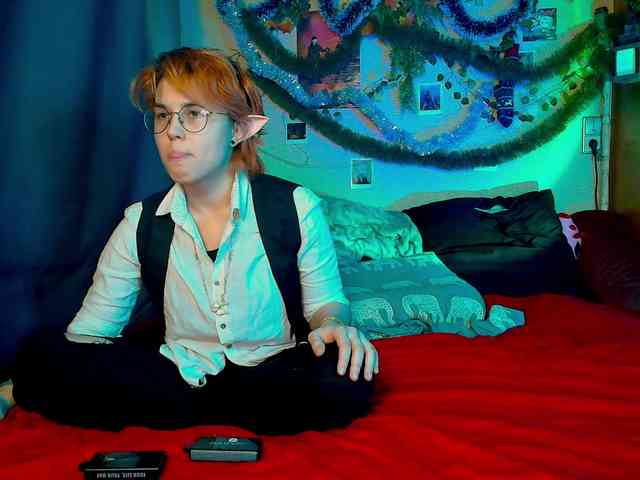 Tricky_Kitsune webcam