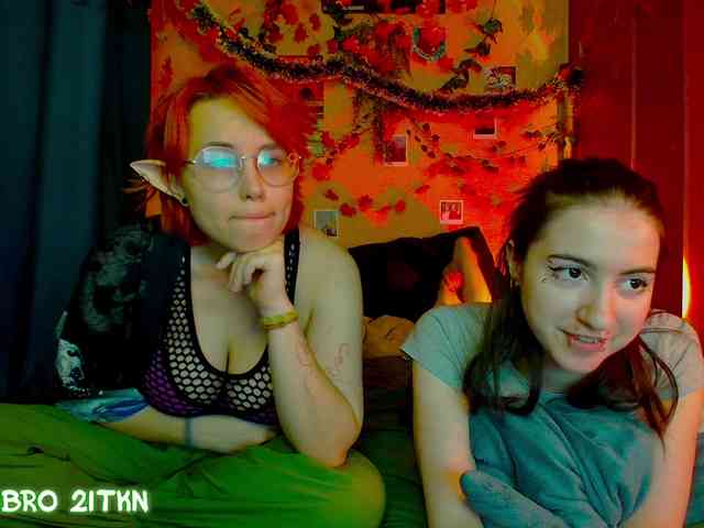 Tricky_Kitsune webcam