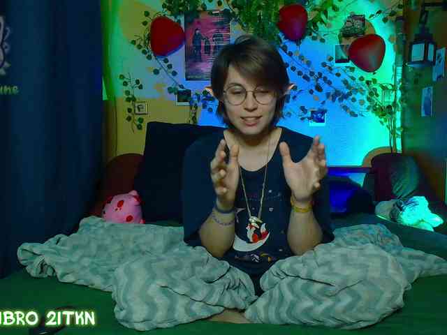 Tricky_Kitsune webcam